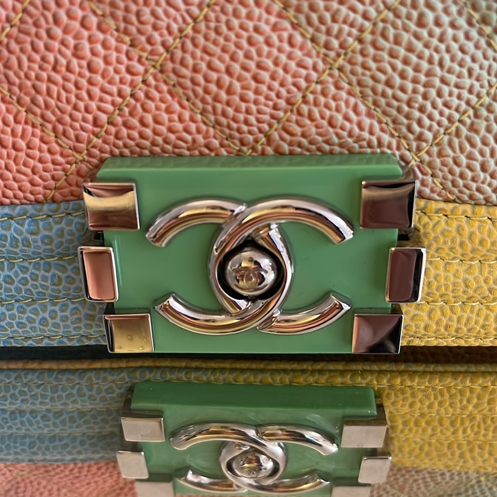 Chanel Medium 2017 Rainbow Boy Bag Perfect Colors! 🌈 - Picture 8 of 16
